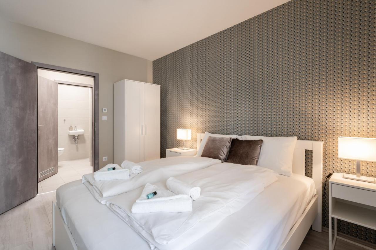 Navy Angel Apartment With Balcony Budapest Exteriör bild