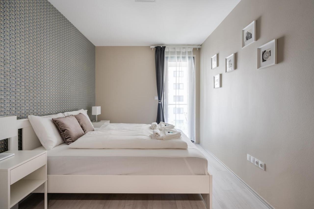 Navy Angel Apartment With Balcony Budapest Exteriör bild